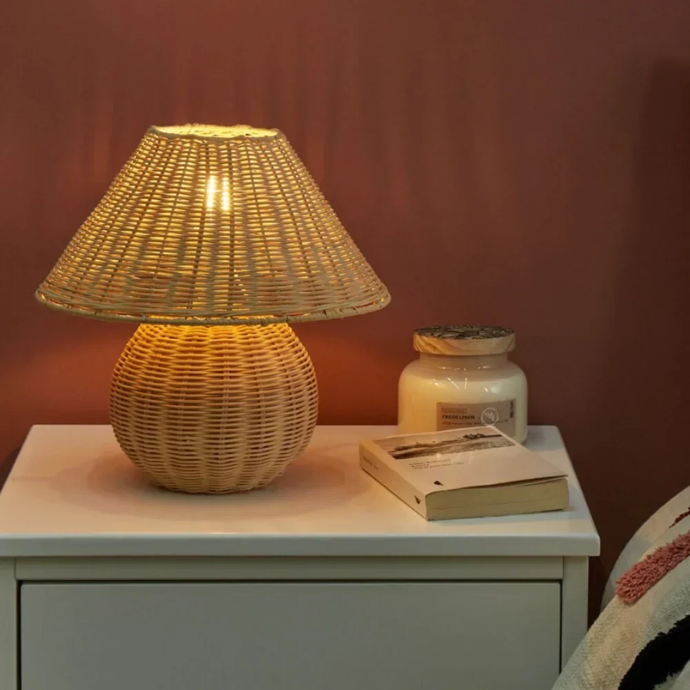 EcoBamboo Table Lamp – Sustainable & Minimalist Lighting for Modern Spaces