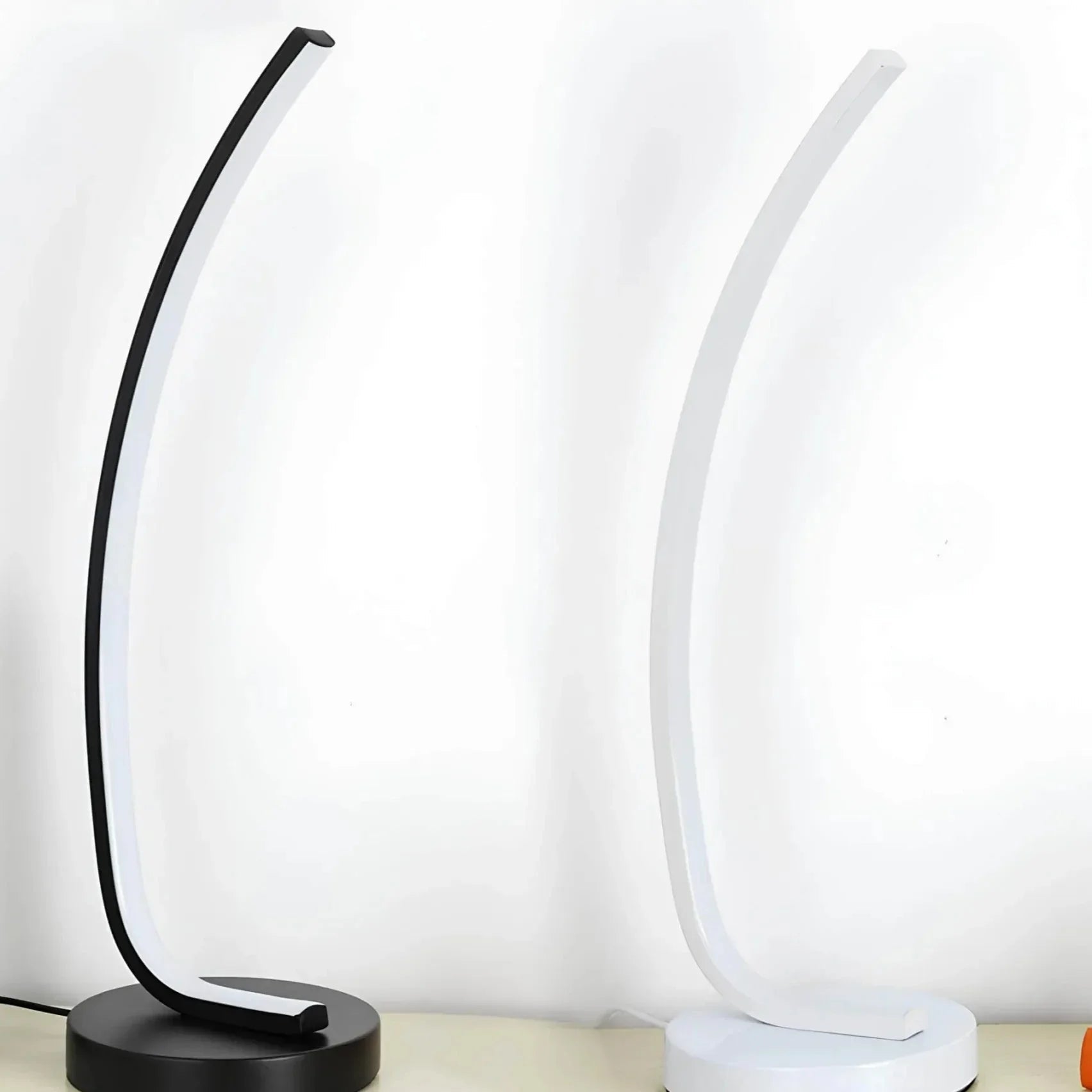 Flexible LED Table Lamp with Adjustable Gooseneck – Modern Minimalist Desk and Bedside Table Lighting