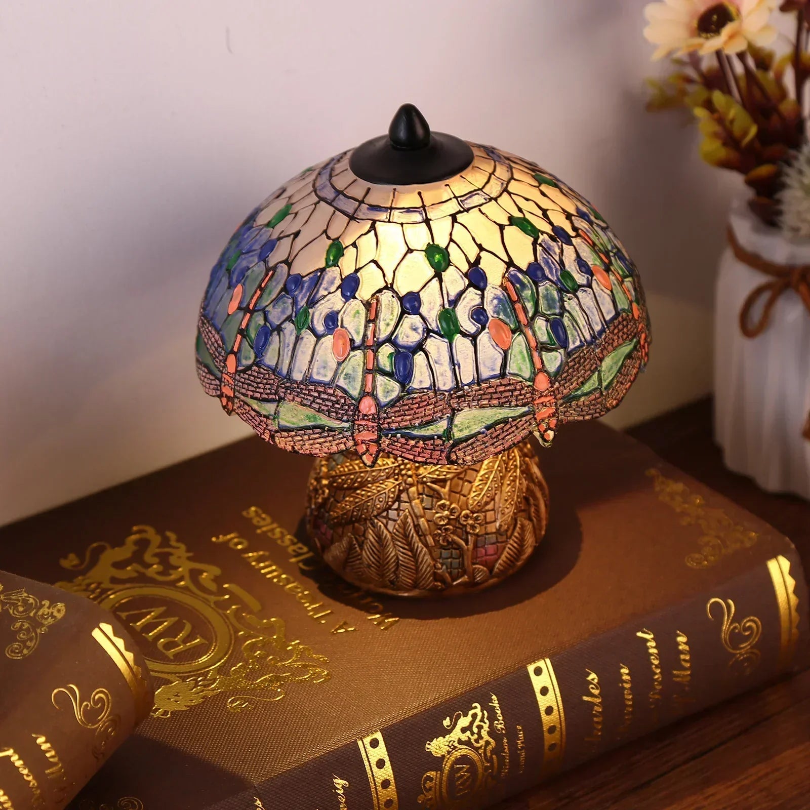 Vintage Stained Glass Table Lamp with Dragonfly Motif – Decorative Art Nouveau Lamp for Stylish Interiors
