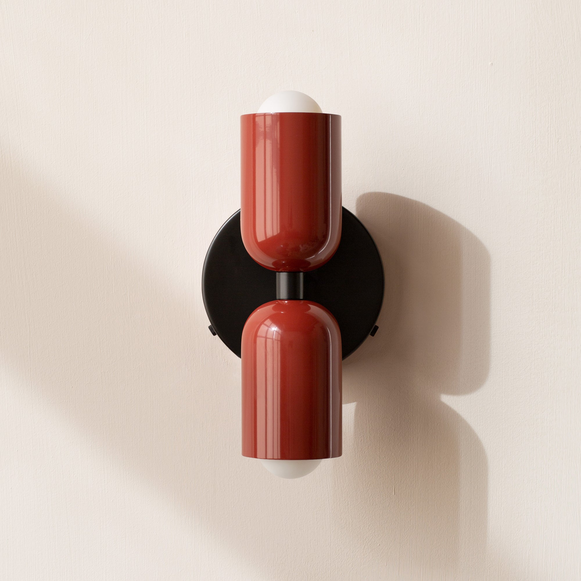 Modern Adjustable LED Wall Lamp with Dual Heads for Customizable Illumination