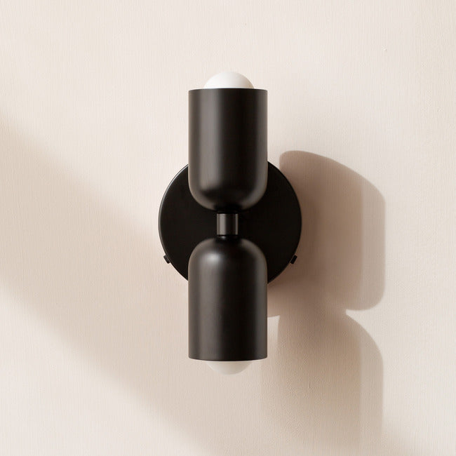 Modern Adjustable LED Wall Lamp with Dual Heads for Customizable Illumination