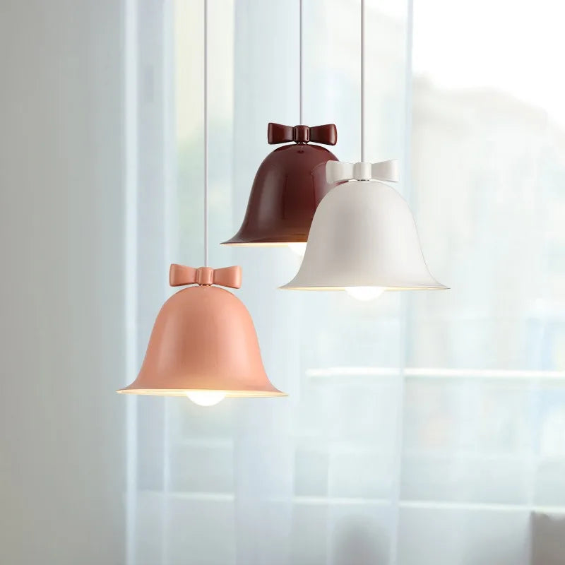 Modern Curved Pendant Light – Elegant Ceiling Fixture for Dining and Living Spaces