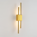 Modern Linear Wall Light in Gold and Black Finish – Sleek Minimalist Design for Elegant Interiors