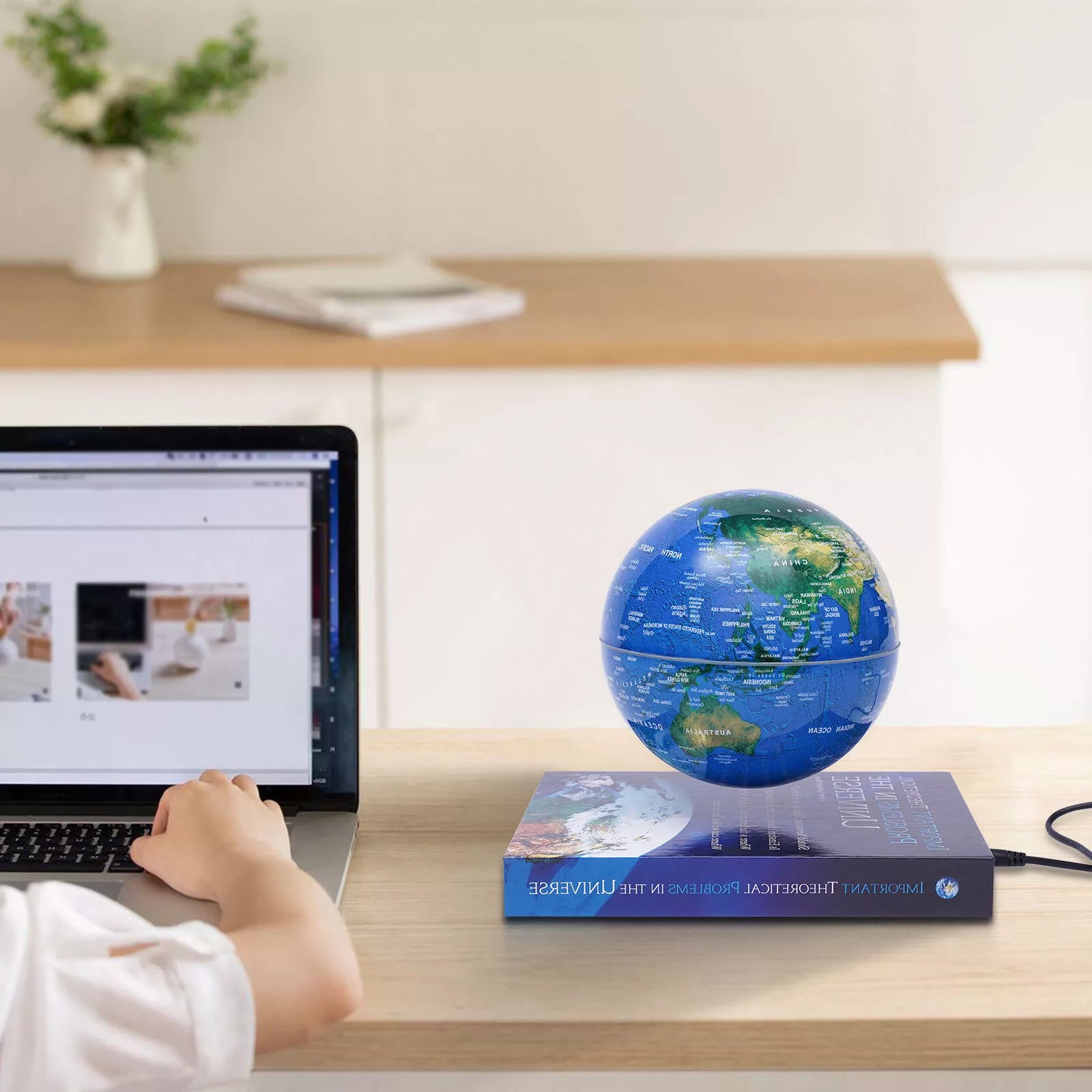 Modern Desk Light with 360° Rotation